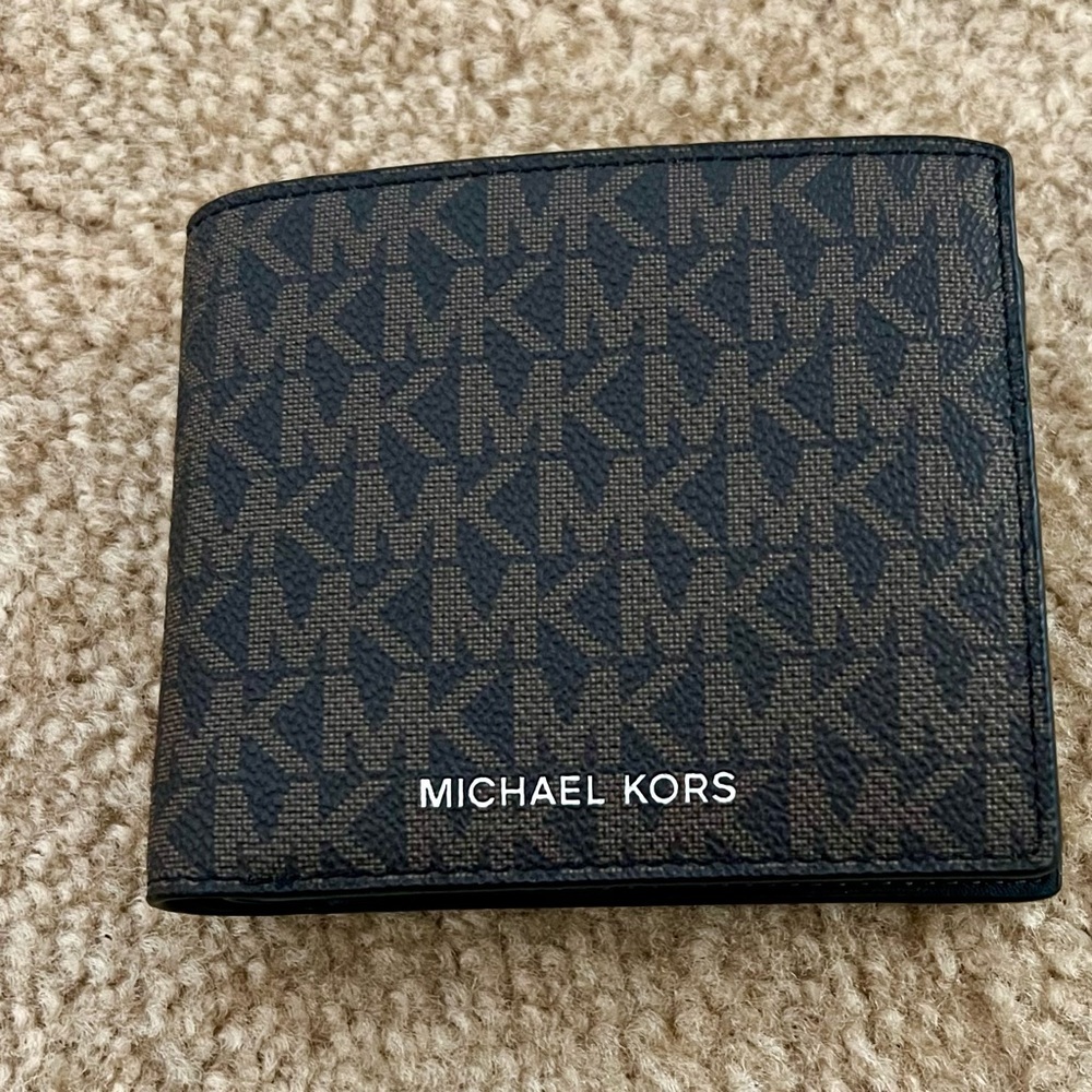 Michael Kors Men's Cooper Billfold with Passcase Wallet Brown